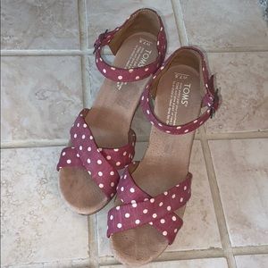 Red with white polka dot Wedges